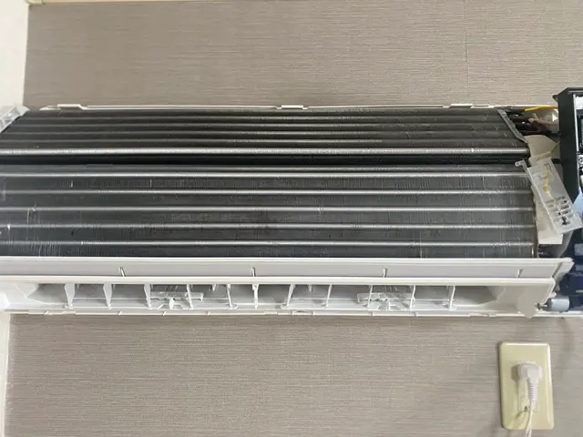 複数台が今お得！お掃除機能なしのノーマルエアコンのみ対応となります。サービスの画像