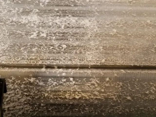 壁掛全機種対応！夫婦でお伺い！消臭抗菌無料！損害保険加入！電気工事士！サービスの画像