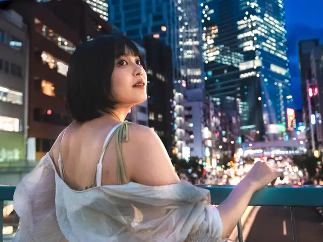 スタジオカメラマンがお好みの場所でプロフィールを撮影します♫