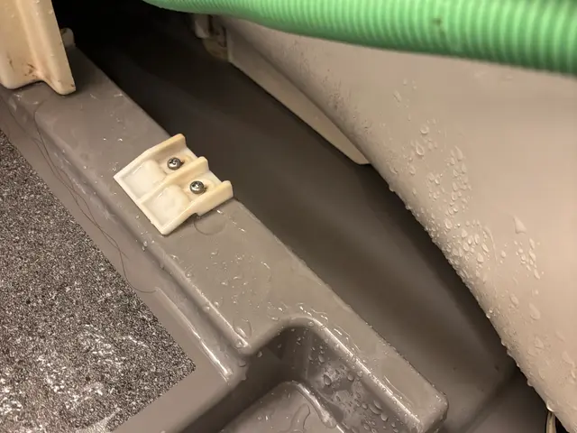 隅々まで綺麗に仕上げます！　お得な追い焚き配管洗浄セットは¥30000ですサービスの画像