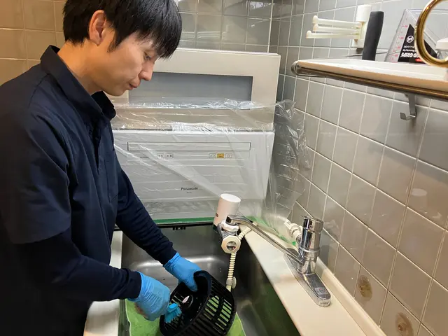 ☆駐車場代当店負担・非喫煙・実績15年☆コンロ周りの壁・蛇口シンクもお掃除しますサービスの画像