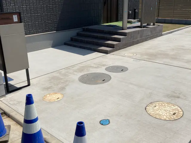 土間コンクリート、アスファルト舗装、打ち替え補修　擁壁工事　土留め工事サービスの画像