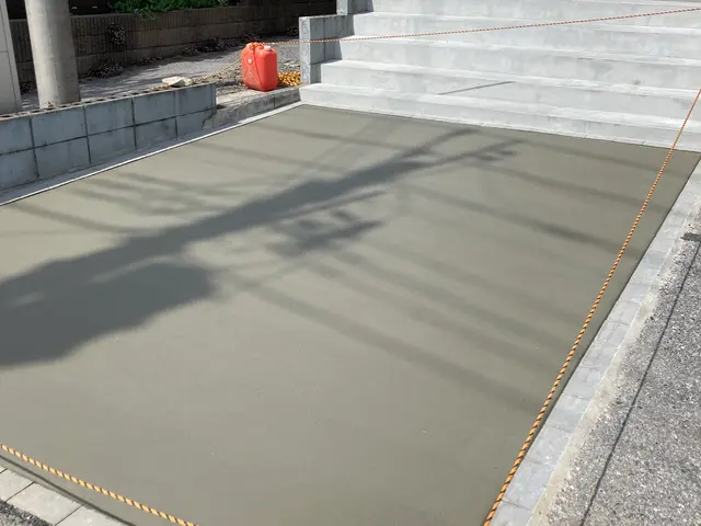 土間コンクリート、アスファルト舗装、打ち替え補修　擁壁工事　土留め工事サービスの画像