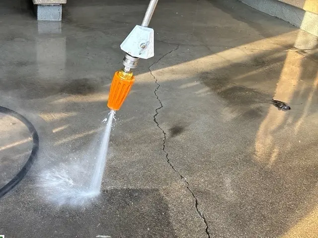 駐車場高圧洗浄サービスの画像