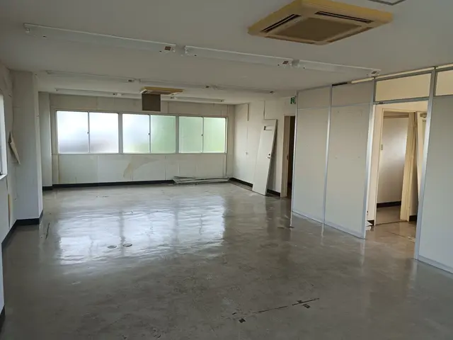 ☆内装解体、間仕切り壁解体撤去お任せください☆アフターフォローも万全！！サービスの画像