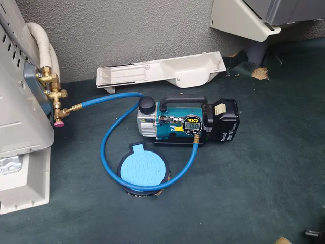 【エアコン修理】ガス漏れ/水漏れ　取付実績豊富な店長がお伺いしますサービスの画像