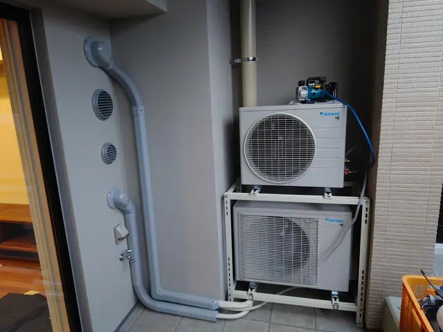 【エアコン修理】ガス漏れ/水漏れ　取付実績豊富な店長がお伺いしますサービスの画像