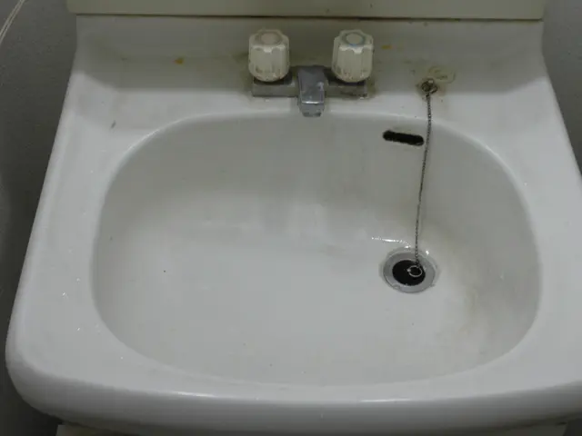 石灰化したあの水垢もお任せ下さい！サービスの画像