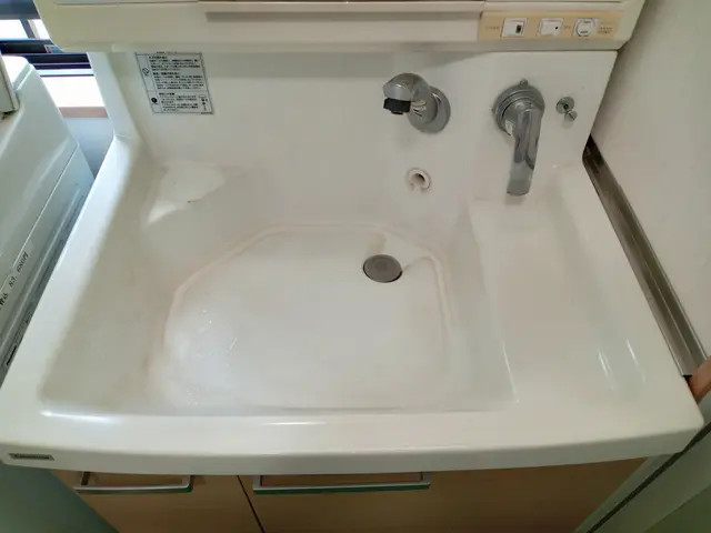 石灰化したあの水垢もお任せ下さい！サービスの画像