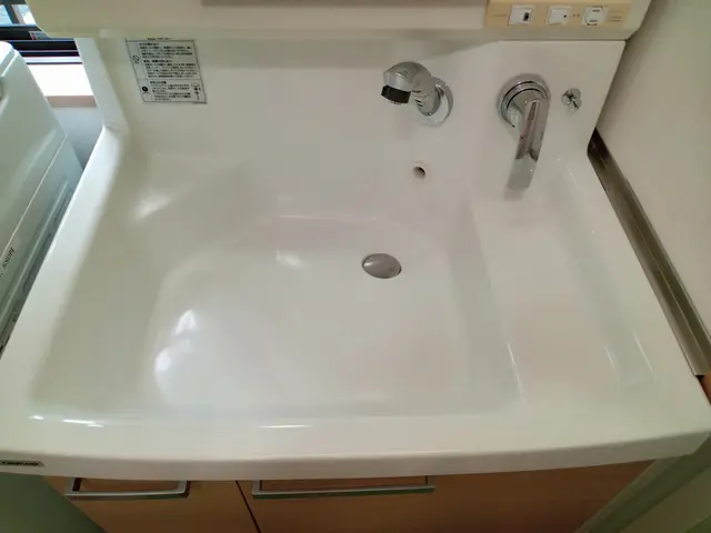 石灰化したあの水垢もお任せ下さい！サービスの画像