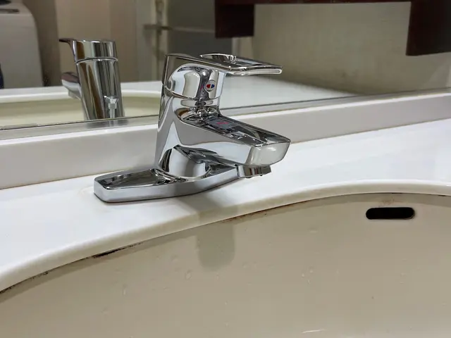 【業歴10年の経験と実績】混合栓交換取付け専門   店長の私がお伺い致します!!サービスの画像