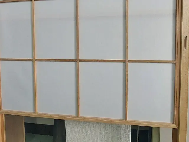 地域密着。外注なし。張替え保障付き。たくさんの商材からお好きなものをサービスの画像