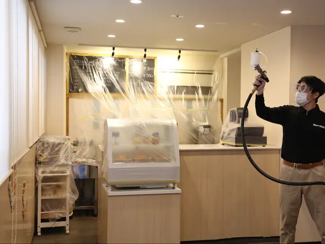 接客歴20年のプロが自社スタッフのみで安心施工！損害保険完備で確実な技術をお届けサービスの画像