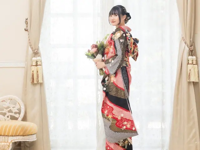 小顔・脚長効果を施し 美しい着物姿に仕上げます　足りない小物は無料貸出可能！