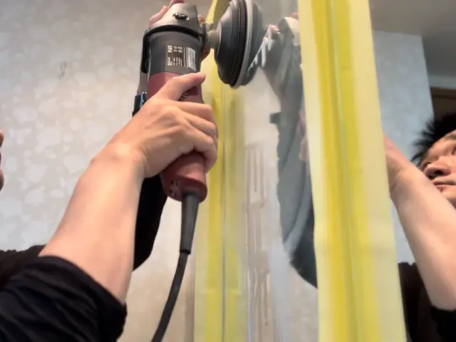 洗面台鏡のキズ消しサービスの画像