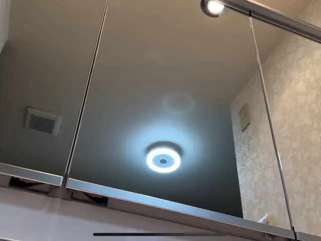 洗面台鏡のキズ消しサービスの画像