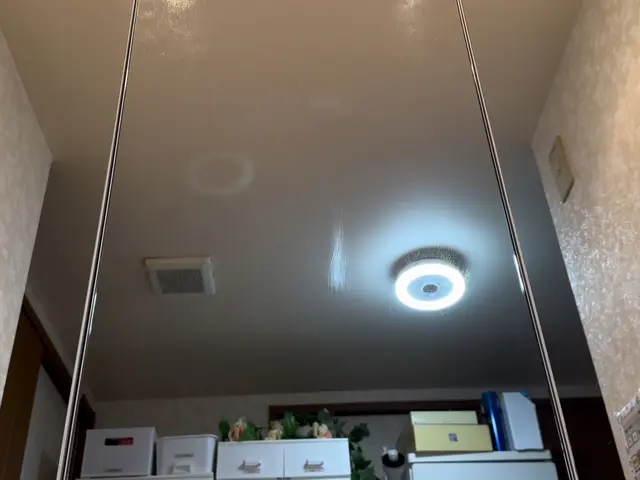 洗面台鏡のキズ消しサービスの画像