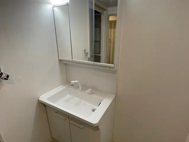 【水道局指定工事店】洗面台の交換はお任せください！保険加入済サービスの画像