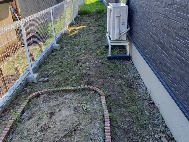 草むしり(手作業)サービスの画像