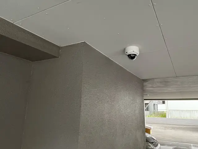 【防犯カメラ専科】実績2,000台以上!!冬場の雪庇なども考慮して工事を行いますサービスの画像