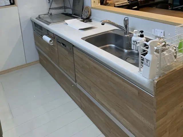 大手仕込みの丁寧な技術で、あなたの住まいをピカピカに。損害保険加入済みで安心対応サービスの画像