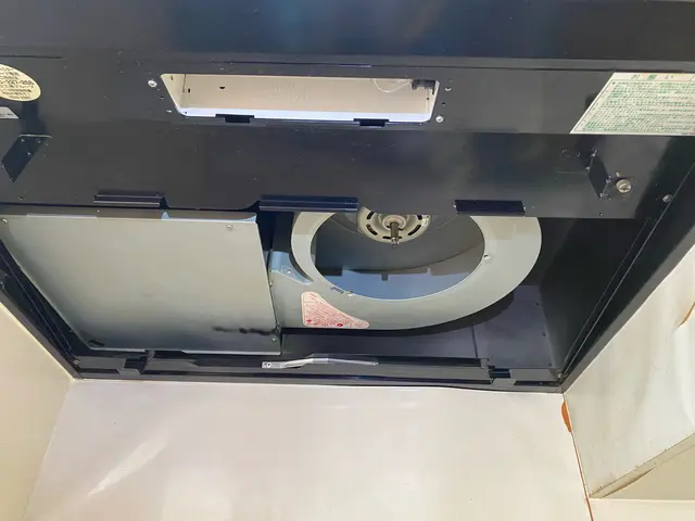 コンロの五徳やシンク回りもサービスでキレにします。サービスの画像