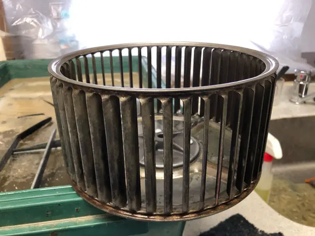 コンロの五徳やシンク回りもサービスでキレにします。サービスの画像