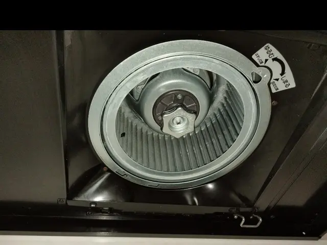 【オリジナル洗剤使用。油汚れに水垢、カビ等に効果バツグン！！ 】損害保険加入店サービスの画像