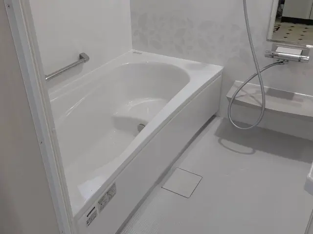 《暖か空間の浴室をお楽しみ下さい》浴室をシートで包み、外気の侵入を防ぎます！！サービスの画像