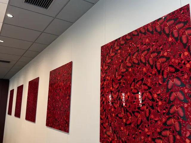 絵画、アートの取付、他壁面への取付ご相談下さい。サービスの画像