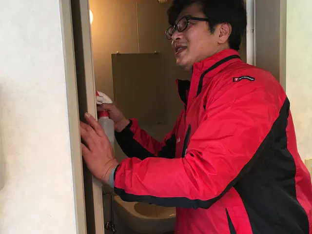 【洗面ボール、鏡、水栓の汚れをキレイスッキリ！】◆クレカ決済OK！サービスの画像