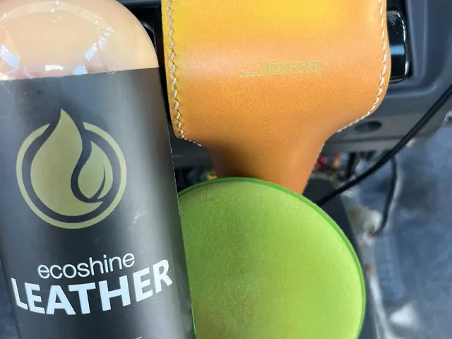 高い技術であなたの愛車の内装をピカピカにします！最先端レザークリーニング！サービスの画像