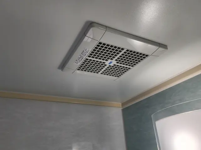 浴室換気扇取替サービスの画像