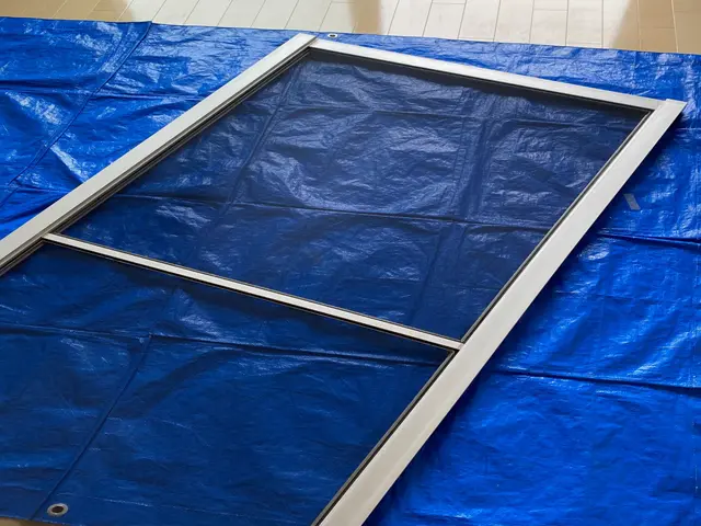 網戸に穴が空いたら、すぐに張替えよう！サービスの画像