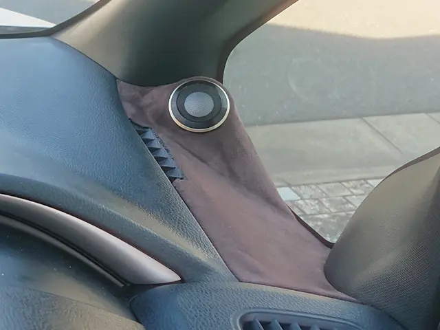 作業外注は一切なし◎損害保険加入済で万が一の際にも安心です！サービスの画像