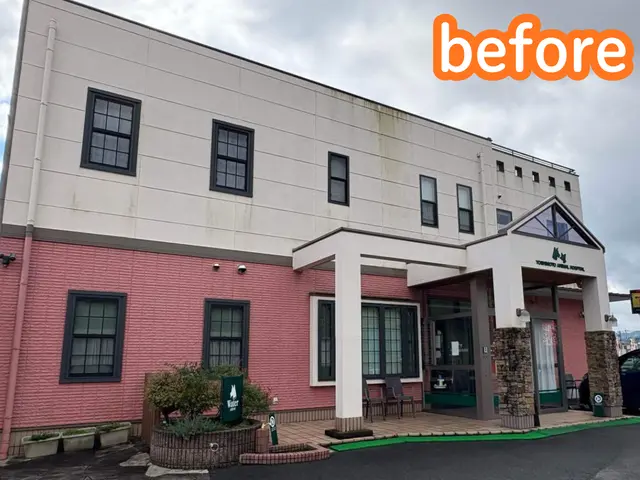 安い・早い・キレイ！ブラシで外壁洗浄！お住まいを丸洗い！サービスの画像