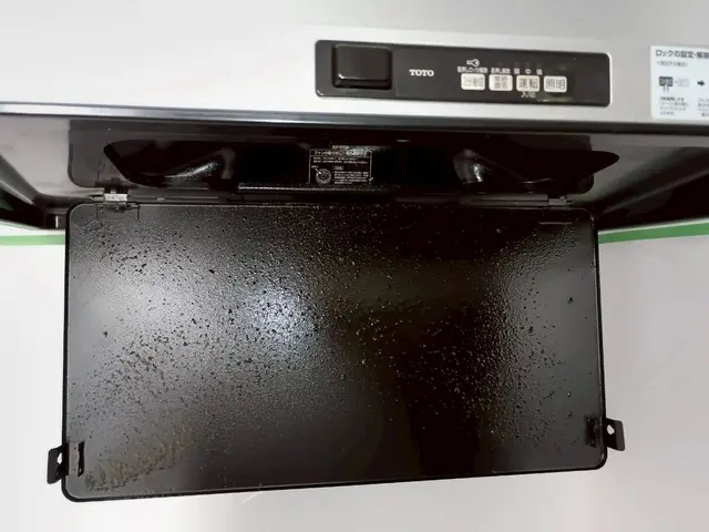 油汚れはプロにお任せ！『丁寧』をお届けします。サービスの画像