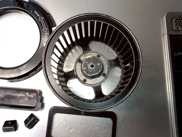 油汚れはプロにお任せ！『丁寧』をお届けします。サービスの画像