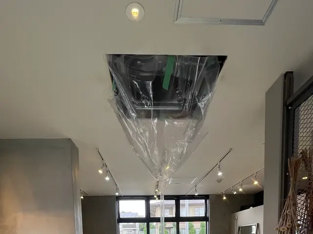 くらま安心保証！業務用エアコン丸ごと徹底クリーニング・全方向（1/2/4方向）サービスの画像