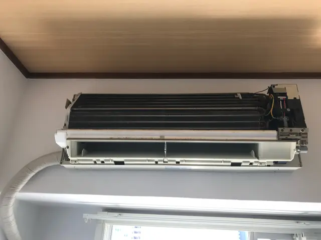 スタンダードエアコン(お掃除機能なし)お掃除機能付きは別途料金になります。サービスの画像