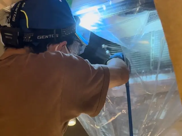 業務用4方向エアコンの風速、温度を徹底的に改善します。サービスの画像