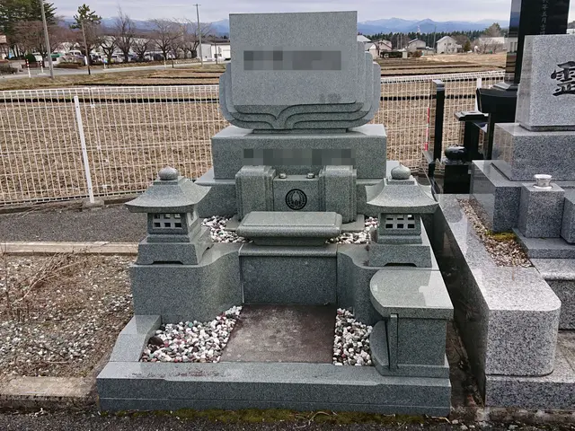 【石材施工15年】予約対応～作業完了まで、当社スタッフが対応いたします。サービスの画像