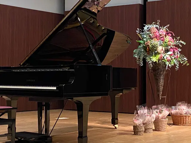 ピアノ発表会のアナウンス、司会専門！舞台サポートもできます。実績500件以上
