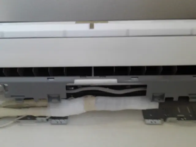 夜でも対応　お手持ちのエアコン設置承ります。配管洗浄、隠蔽配管工事承ります。サービスの画像