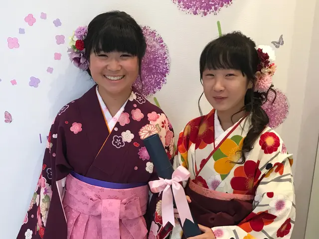 【美しく丁寧な着付】ヘアー・メイクも同時にお受けできます。早朝料金無料！