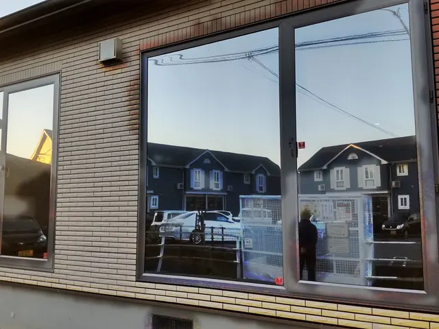 開業5周年記念キャンペーン実施中◆国家資格有◆飛散防止.UV.目隠し.遮熱.防犯サービスの画像