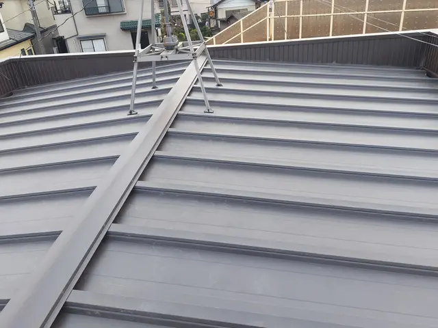 屋根工事　雨漏り修理　屋根修理サービスの画像