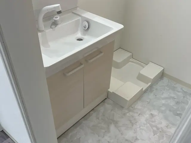 多能工　内装水回りフルリフォーム　スケルトンリフォームサービスの画像