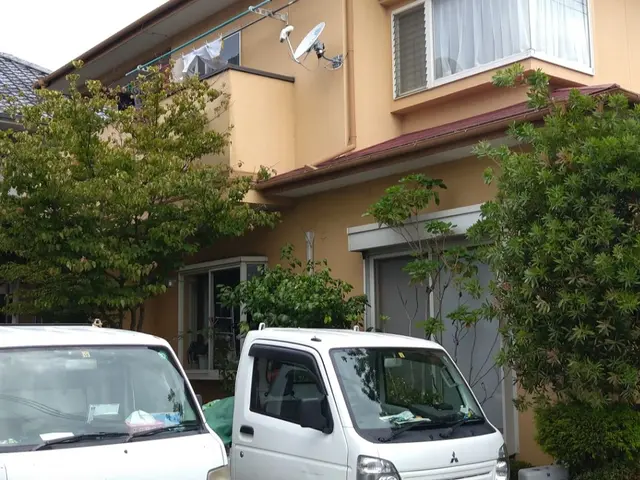 庭木の剪定お任せください。料金表はあくまで目安です。複数であれば値引します。サービスの画像