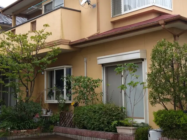 庭木の剪定お任せください。料金表はあくまで目安です。複数であれば値引します。サービスの画像